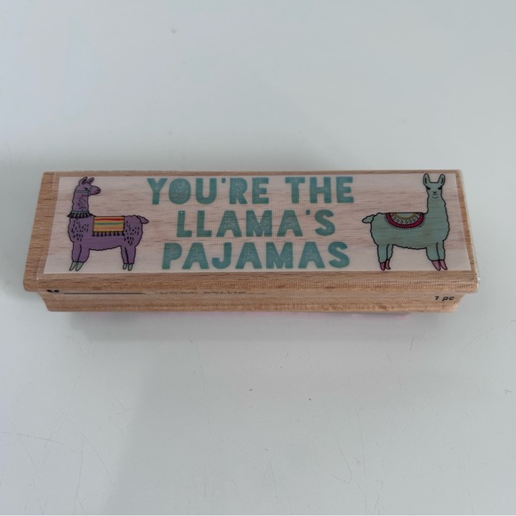 Lot of 2 CRAFT SMART wood stamps GEM LLAMA 4” x 1-1/4” - Picture 5 of 6